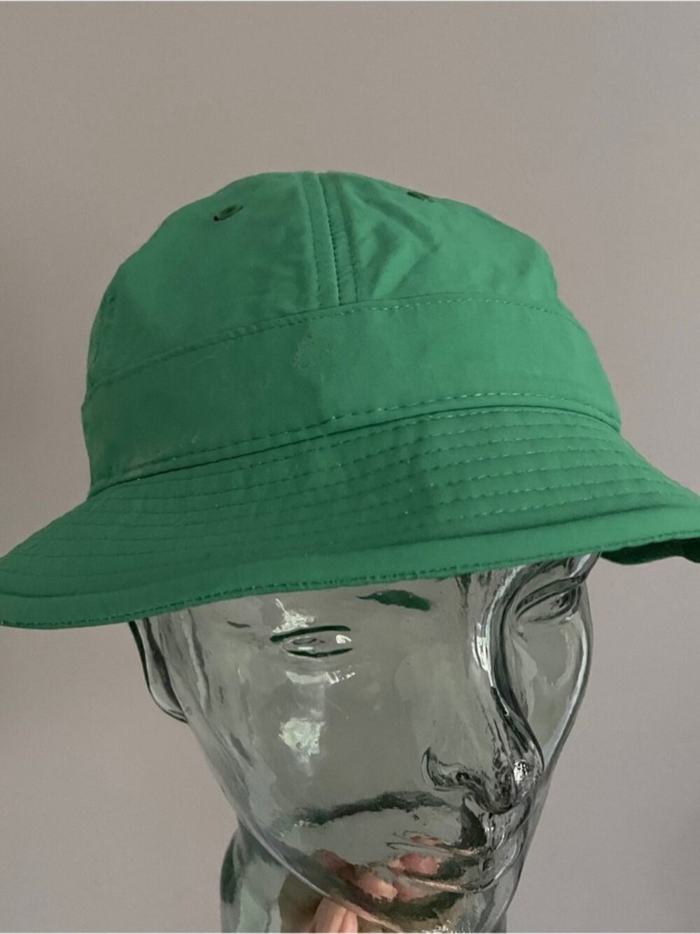 Aritzia TNA Green Gaffey Round Water Resistant Bucket Hat - XS/S, worn 1X! - Picture 2 of 9